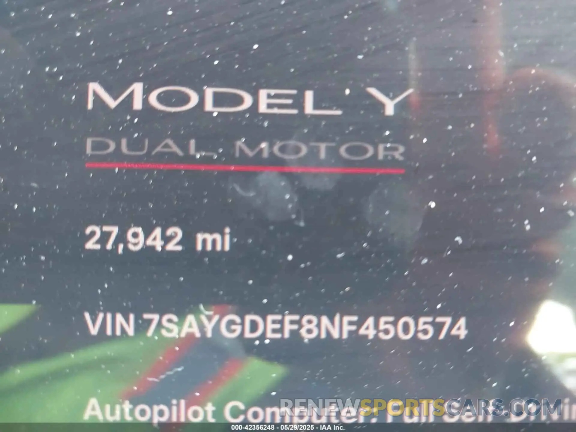 15 Photograph of a damaged car 7SAYGDEF8NF450574 TESLA MODEL Y 2022