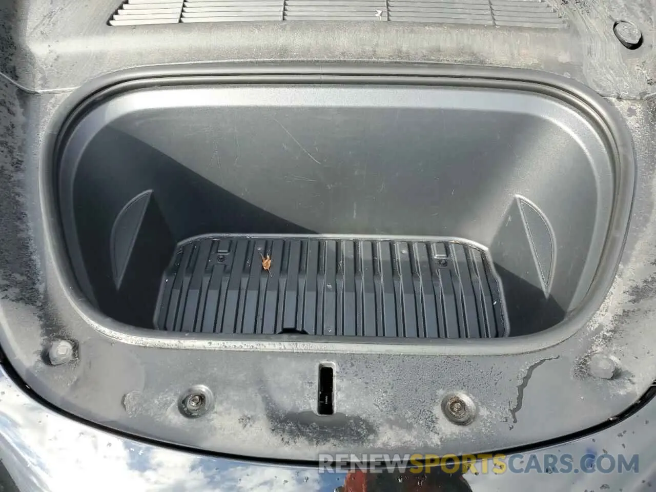 12 Photograph of a damaged car 7SAYGDEF8NF452387 TESLA MODEL Y 2022