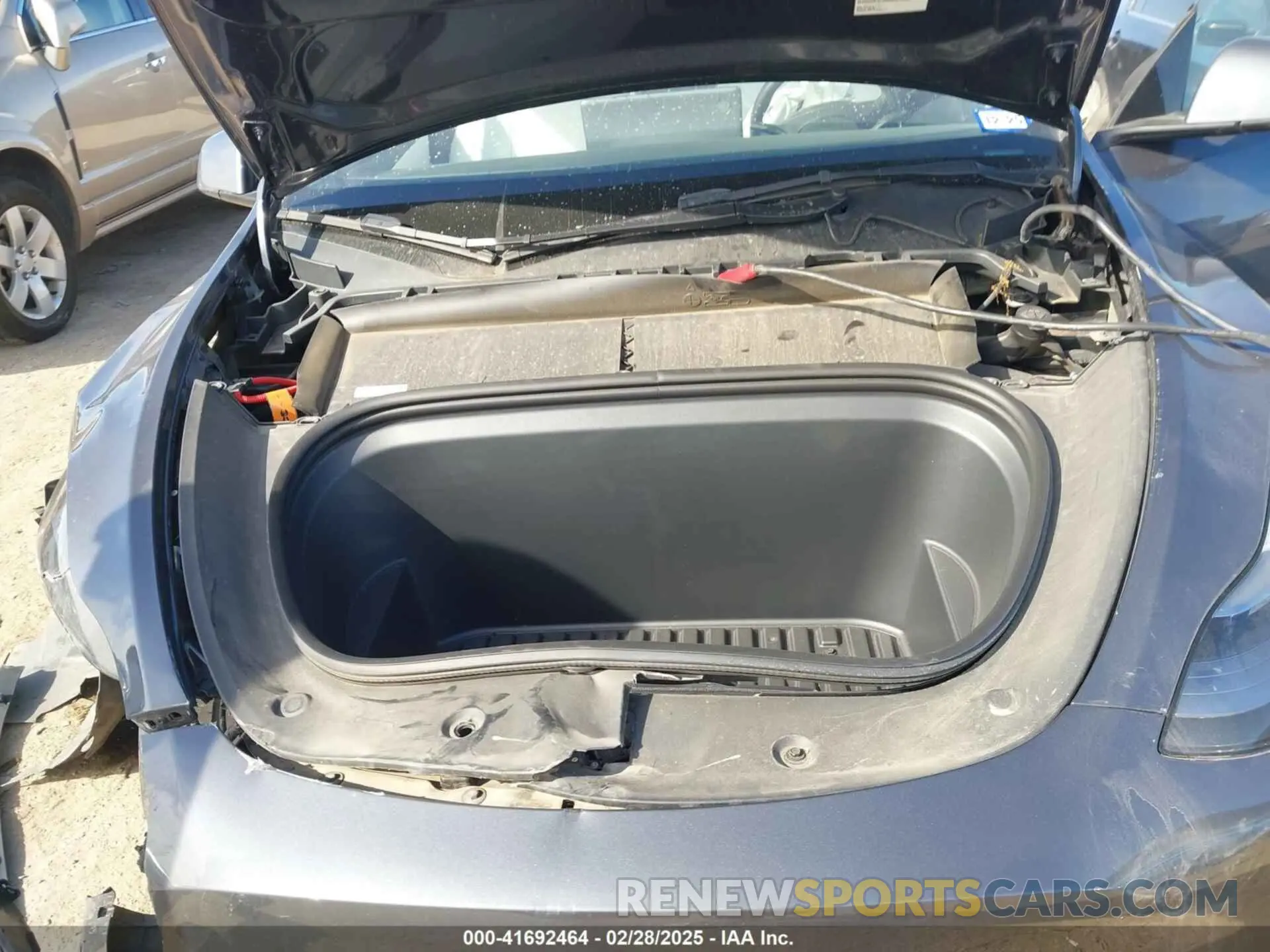10 Photograph of a damaged car 7SAYGDEF8NF494753 TESLA MODEL Y 2022