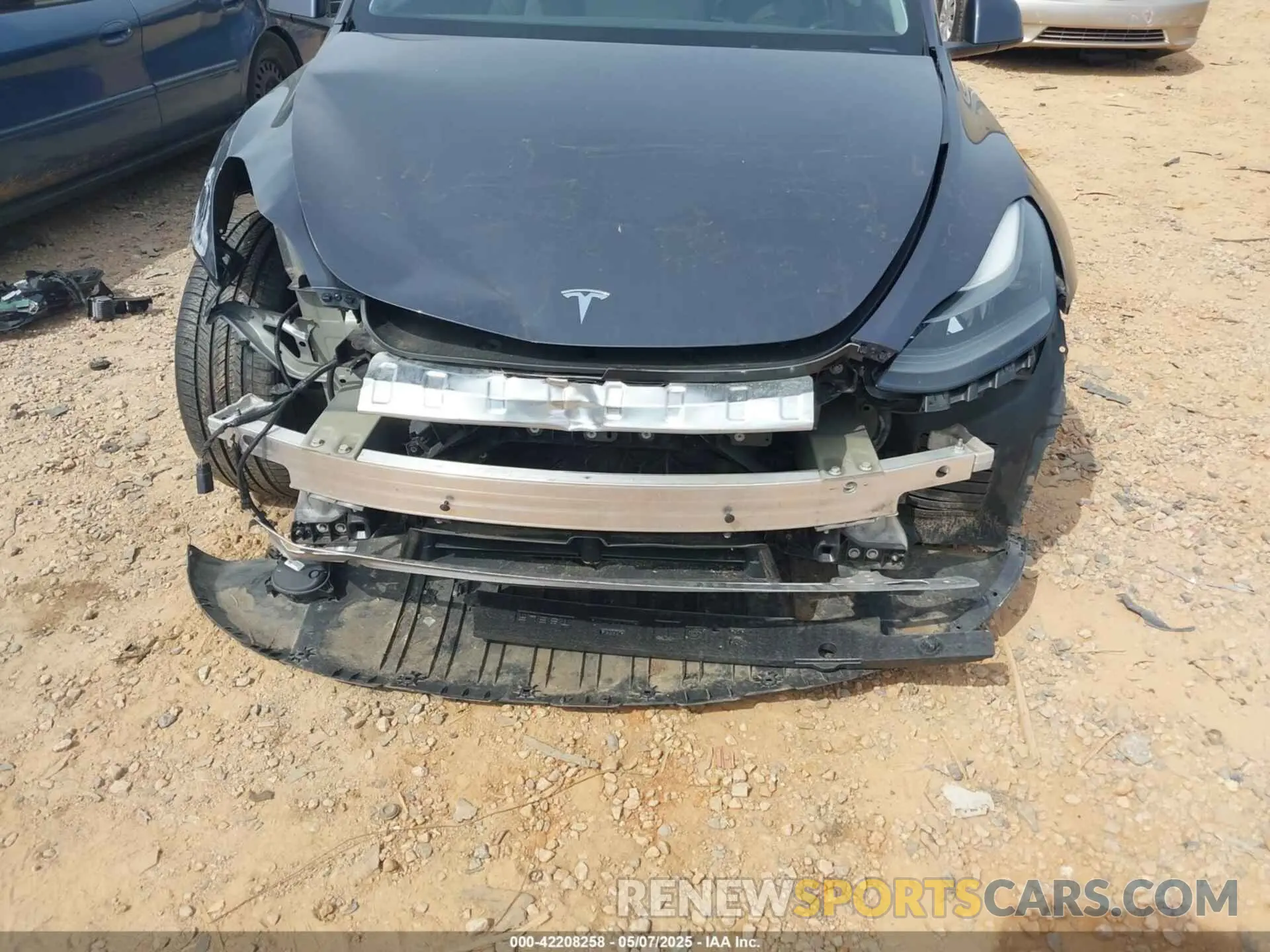 6 Photograph of a damaged car 7SAYGDEF8NF541196 TESLA MODEL Y 2022