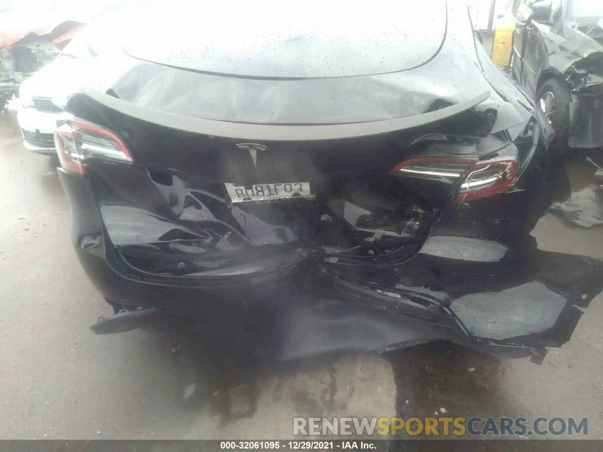 6 Photograph of a damaged car 7SAYGDEF9NF313028 TESLA MODEL Y 2022