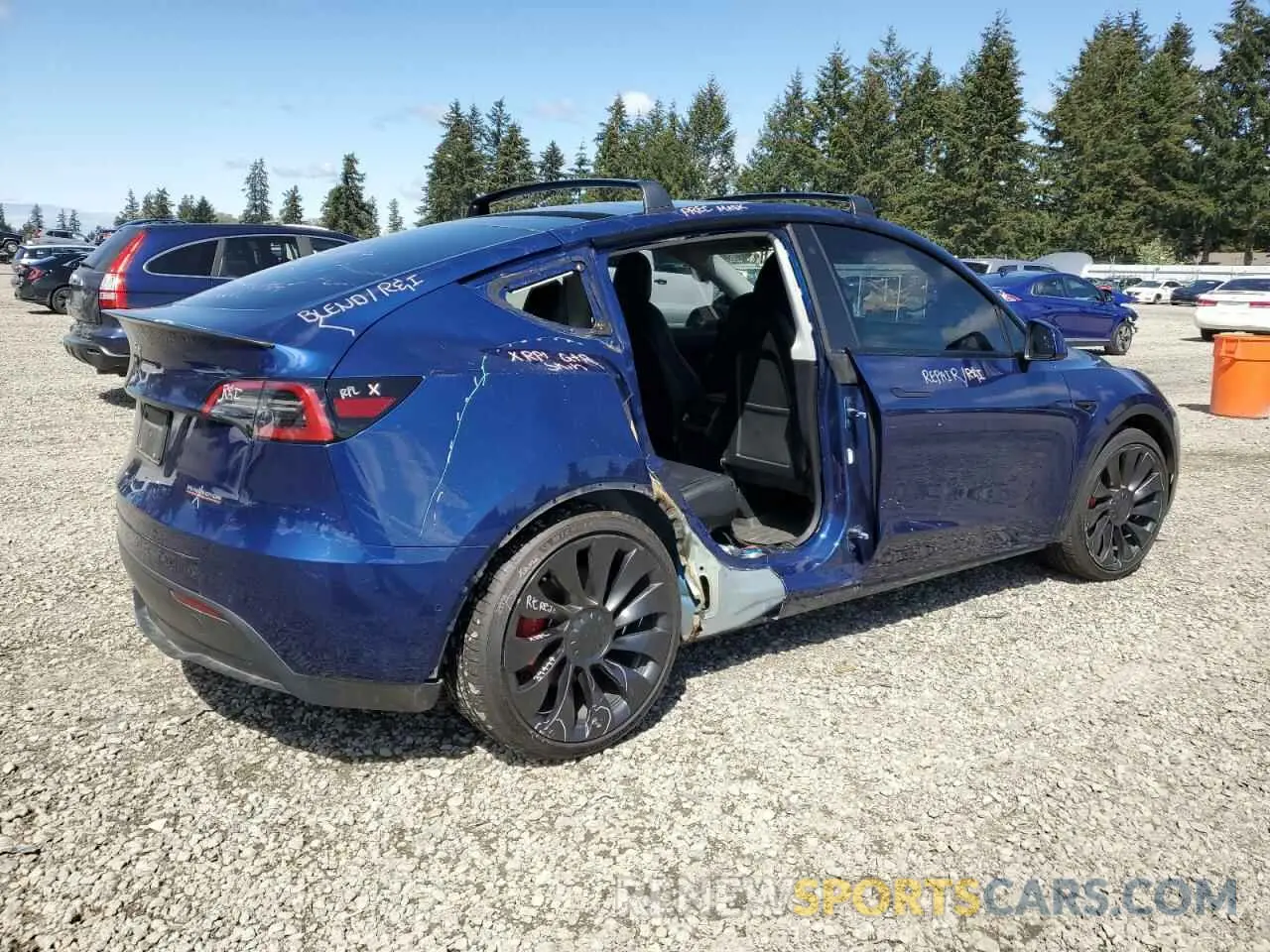 3 Photograph of a damaged car 7SAYGDEF9NF340987 TESLA MODEL Y 2022
