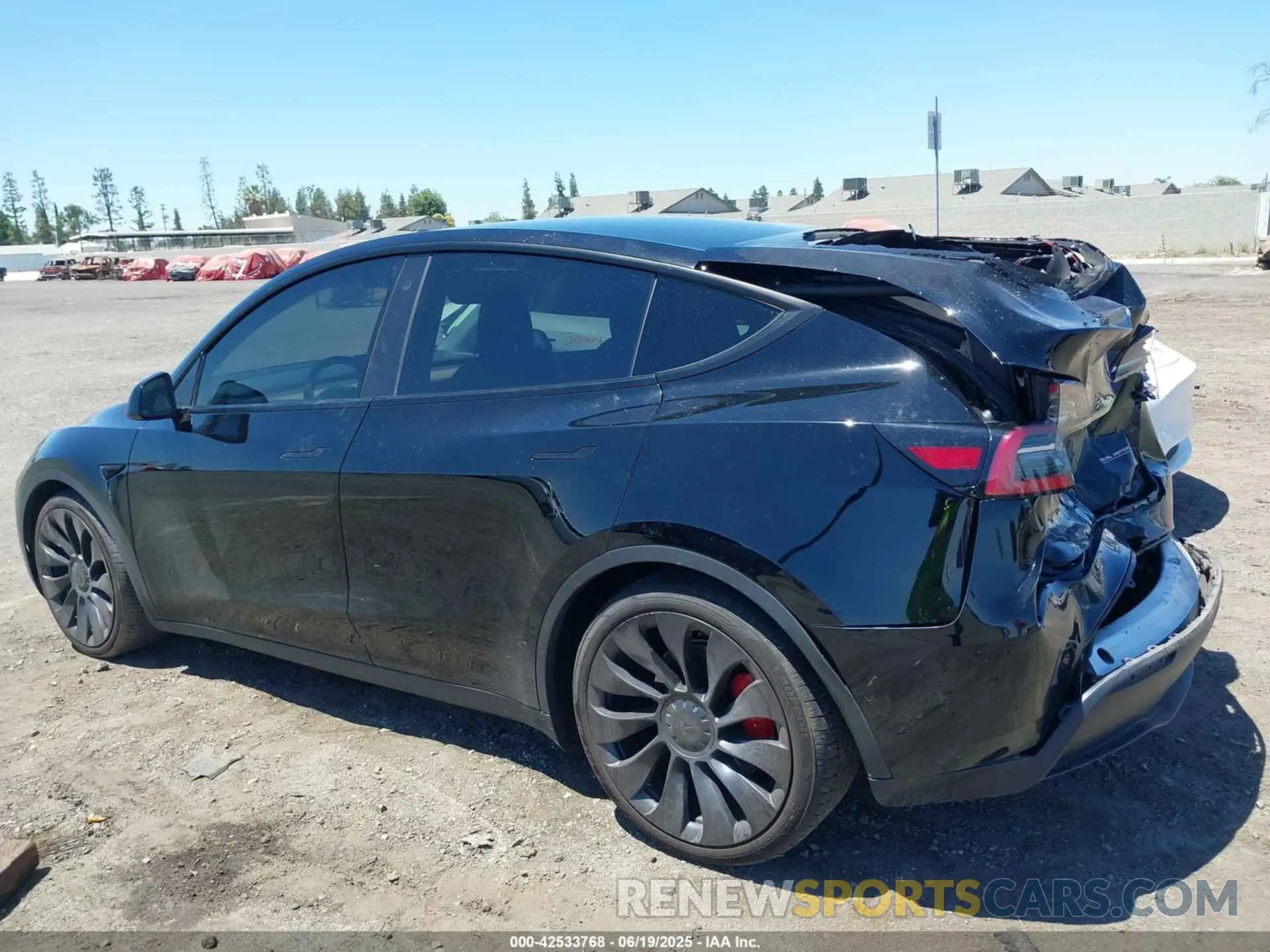 14 Photograph of a damaged car 7SAYGDEF9NF351990 TESLA MODEL Y 2022