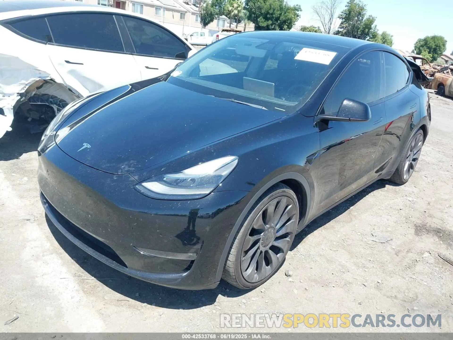 2 Photograph of a damaged car 7SAYGDEF9NF351990 TESLA MODEL Y 2022