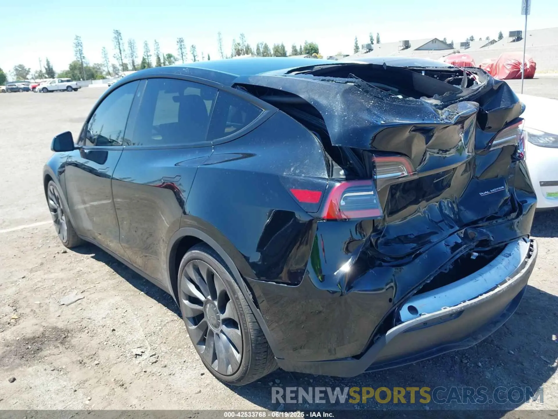 3 Photograph of a damaged car 7SAYGDEF9NF351990 TESLA MODEL Y 2022