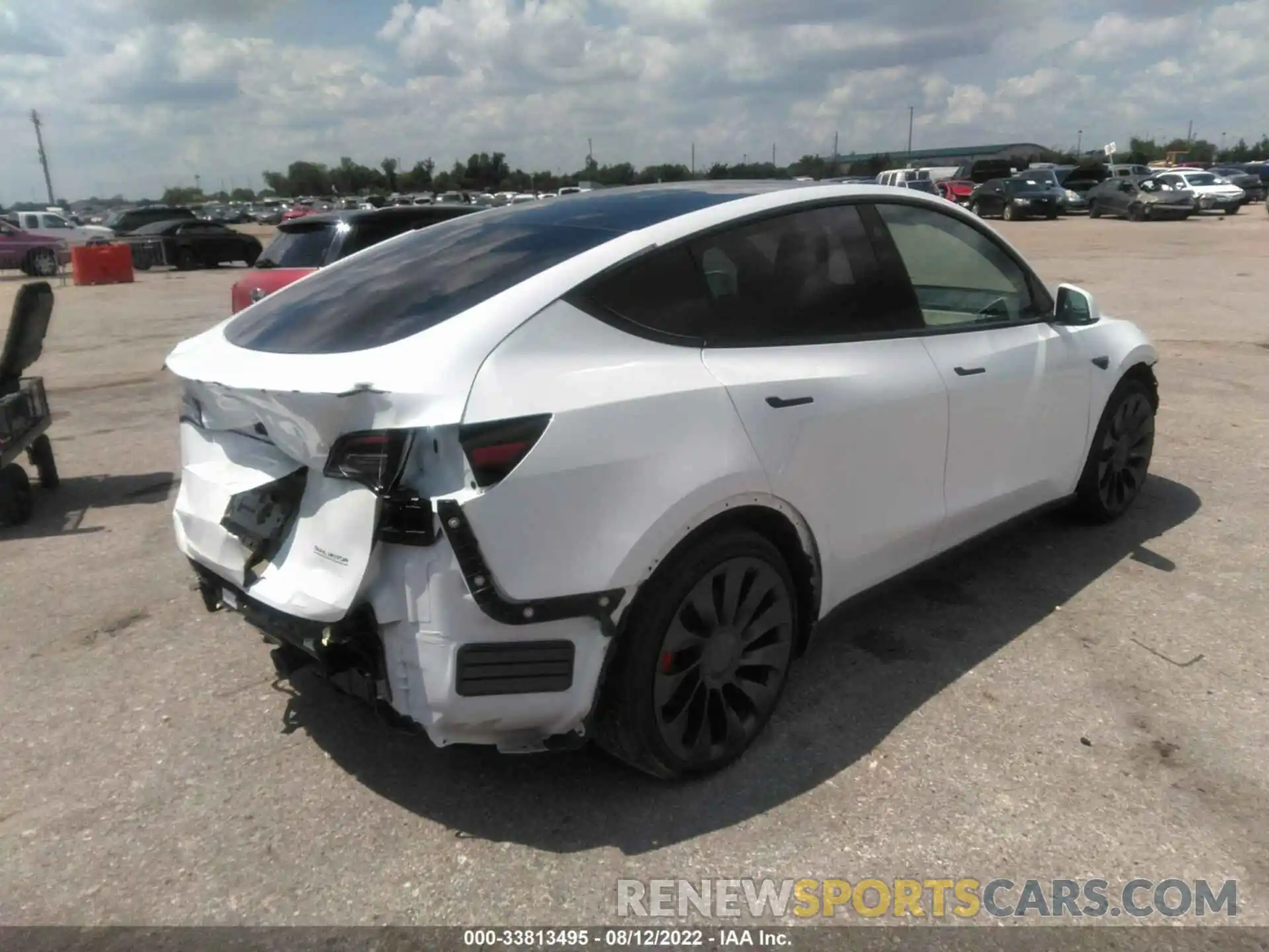 4 Photograph of a damaged car 7SAYGDEF9NF358308 TESLA MODEL Y 2022