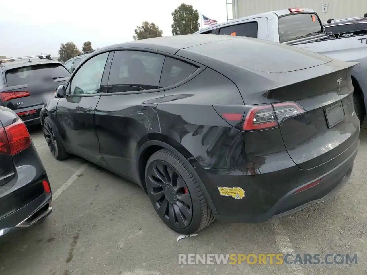 2 Photograph of a damaged car 7SAYGDEF9NF382768 TESLA MODEL Y 2022