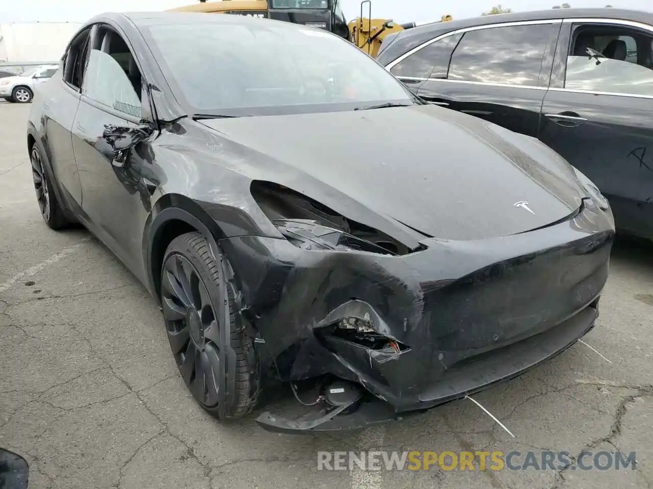 4 Photograph of a damaged car 7SAYGDEF9NF382768 TESLA MODEL Y 2022