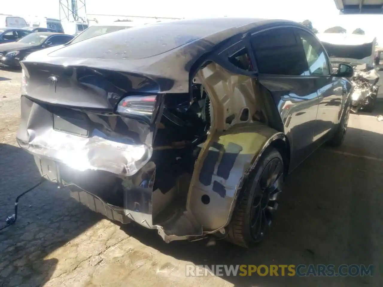 9 Photograph of a damaged car 7SAYGDEF9NF397805 TESLA MODEL Y 2022