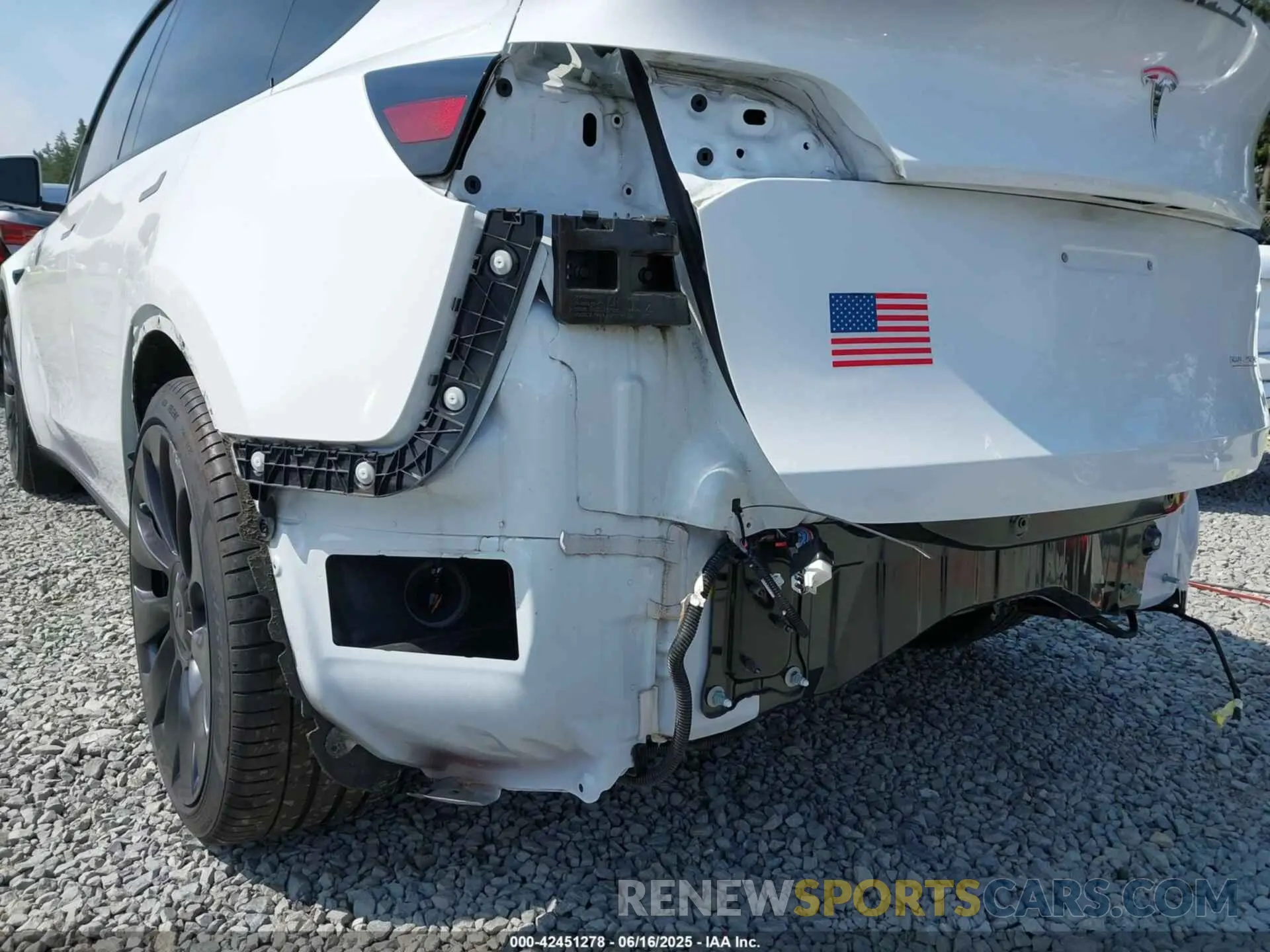 20 Photograph of a damaged car 7SAYGDEF9NF400265 TESLA MODEL Y 2022