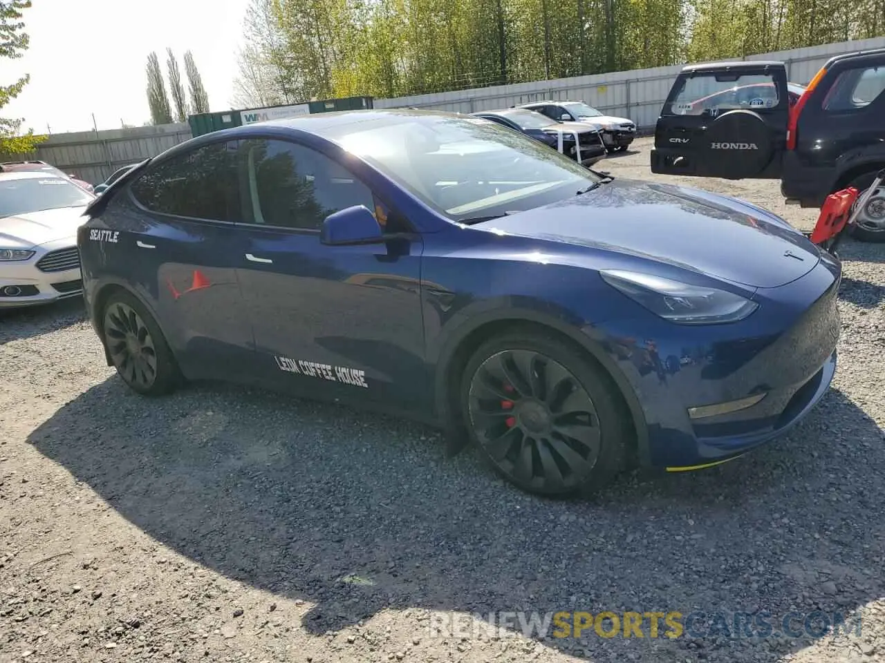 4 Photograph of a damaged car 7SAYGDEF9NF405837 TESLA MODEL Y 2022