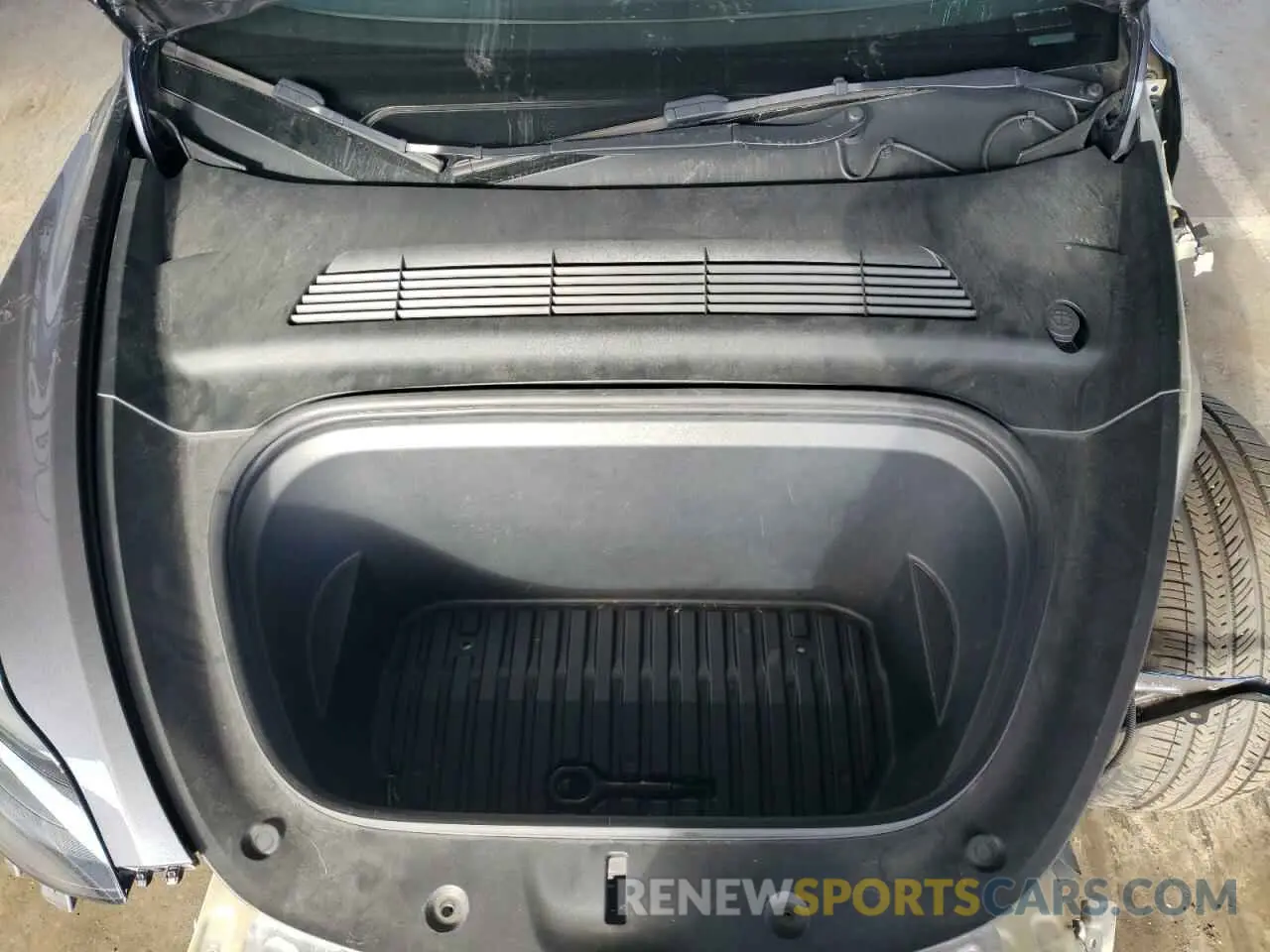 11 Photograph of a damaged car 7SAYGDEF9NF411721 TESLA MODEL Y 2022