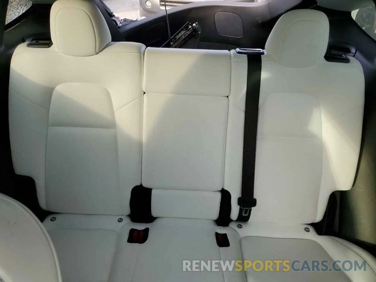 10 Photograph of a damaged car 7SAYGDEF9NF416370 TESLA MODEL Y 2022