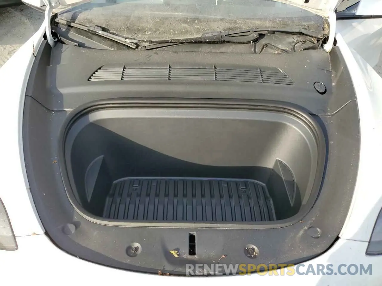 12 Photograph of a damaged car 7SAYGDEF9NF416370 TESLA MODEL Y 2022