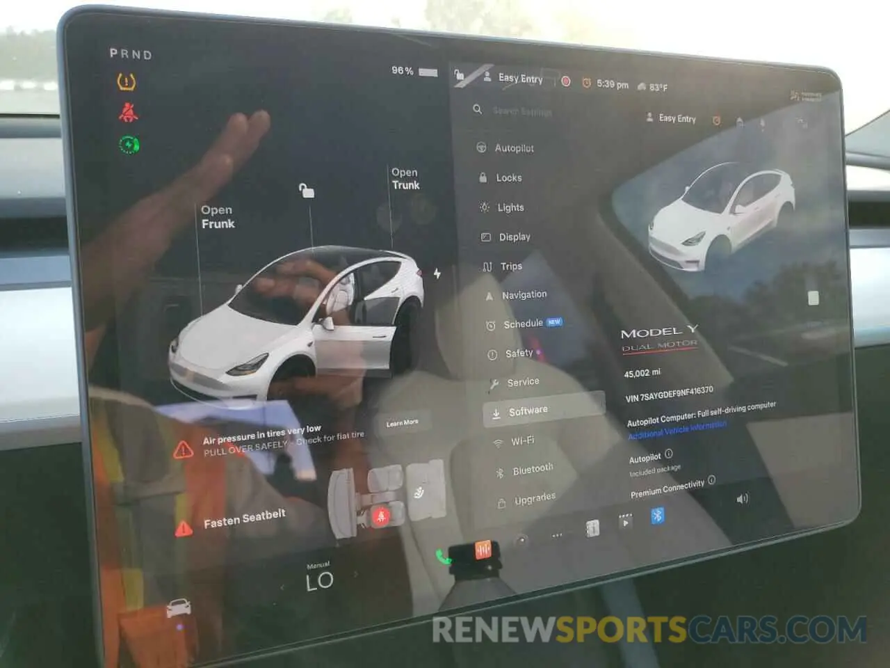 9 Photograph of a damaged car 7SAYGDEF9NF416370 TESLA MODEL Y 2022