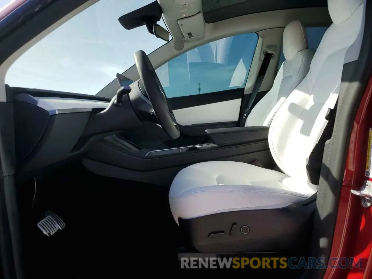 7 Photograph of a damaged car 7SAYGDEF9NF463298 TESLA MODEL Y 2022