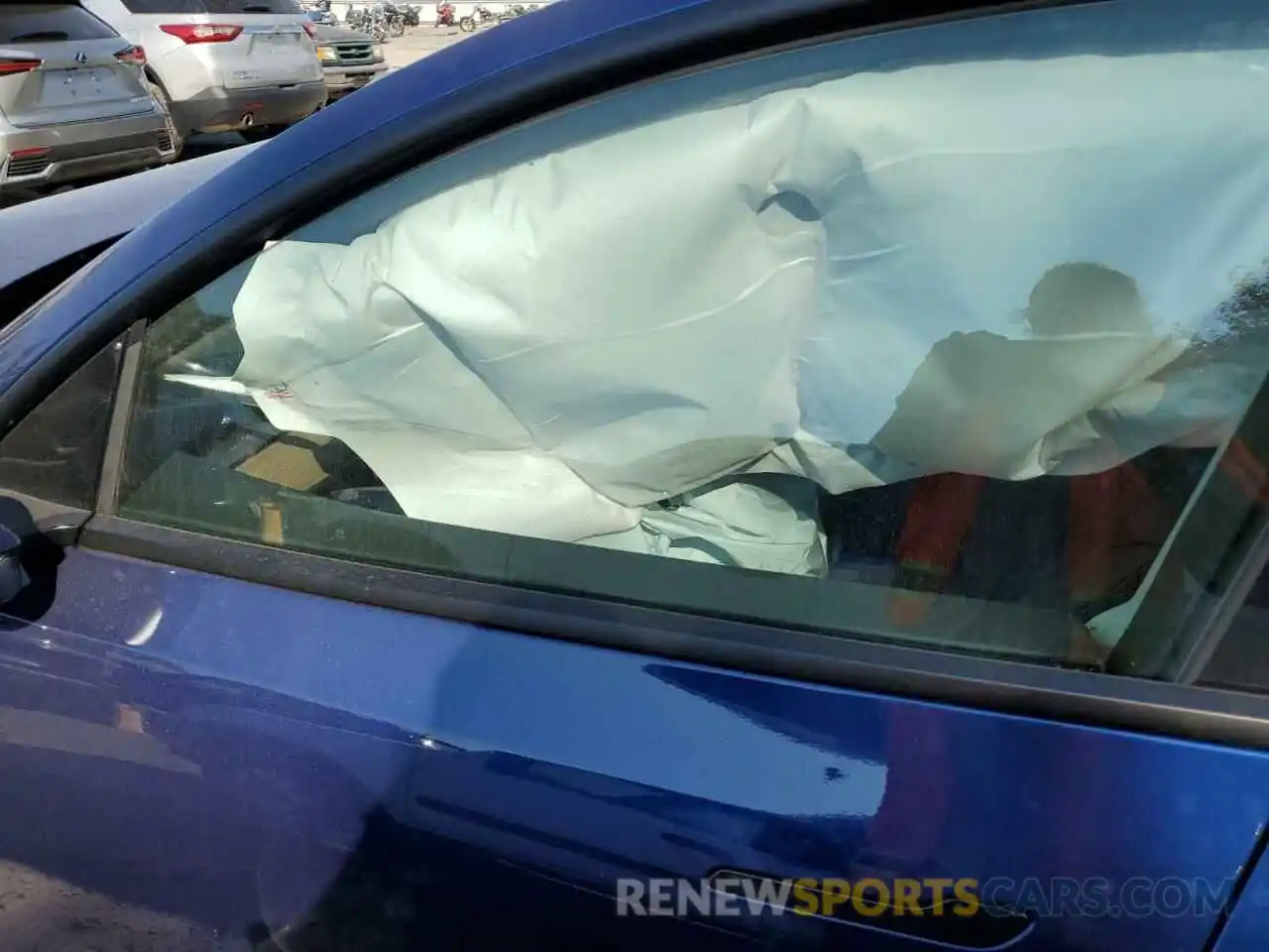 8 Photograph of a damaged car 7SAYGDEF9NF465424 TESLA MODEL Y 2022