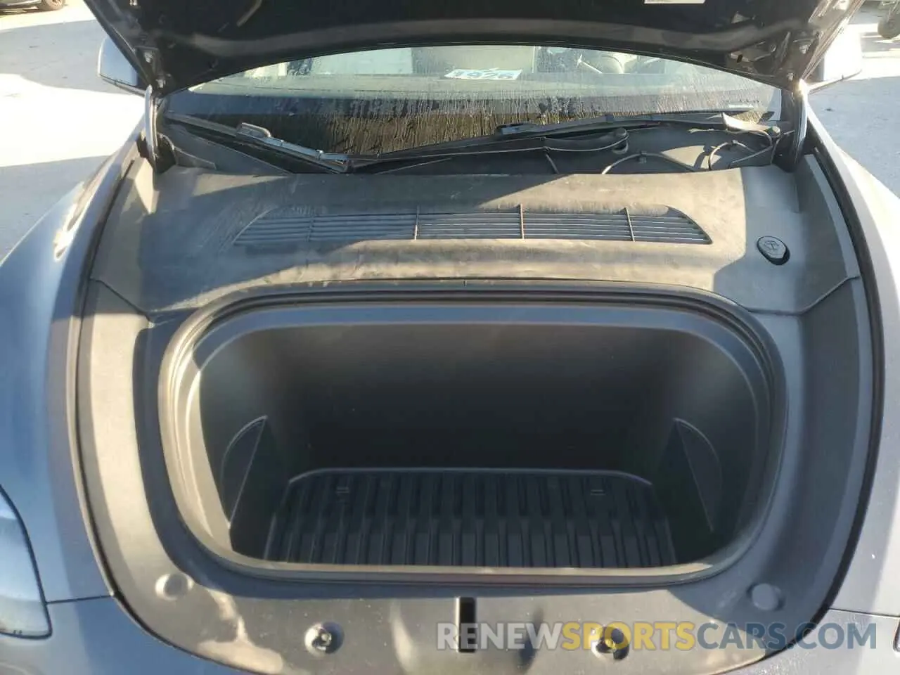 12 Photograph of a damaged car 7SAYGDEF9NF466251 TESLA MODEL Y 2022
