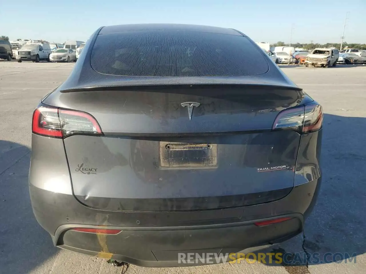 6 Photograph of a damaged car 7SAYGDEF9NF466251 TESLA MODEL Y 2022