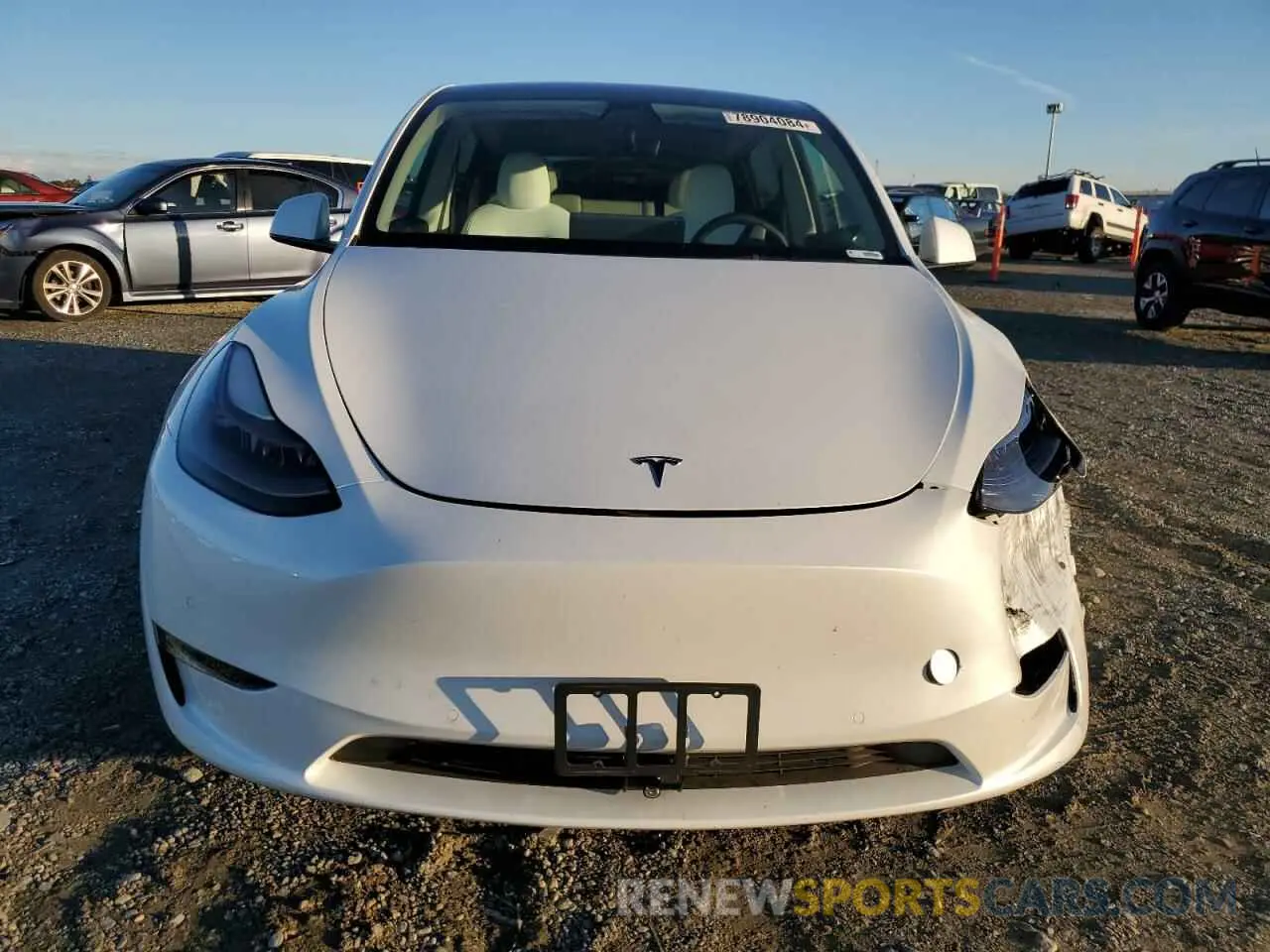 5 Photograph of a damaged car 7SAYGDEF9NF491098 TESLA MODEL Y 2022