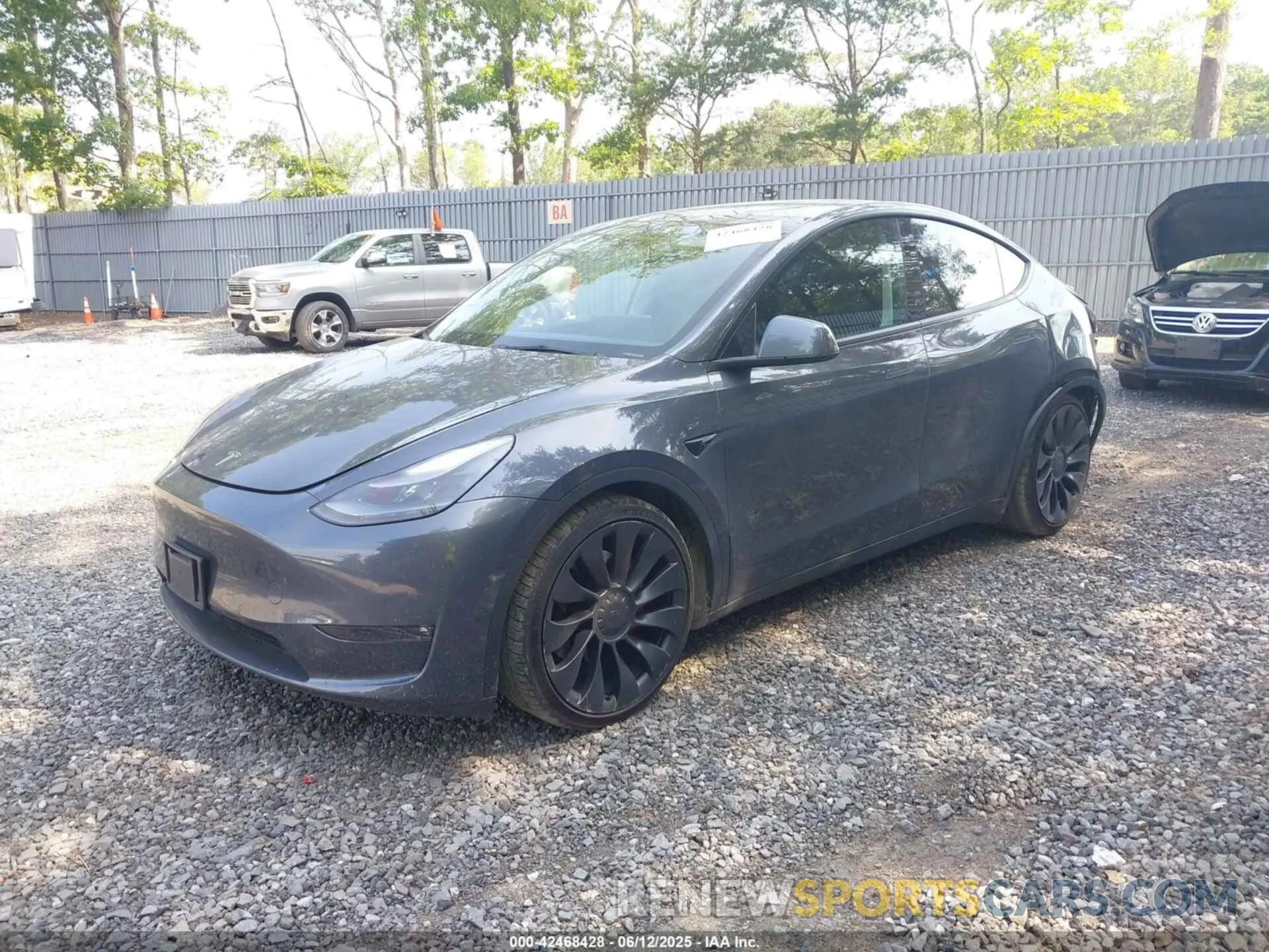 2 Photograph of a damaged car 7SAYGDEF9NF506523 TESLA MODEL Y 2022