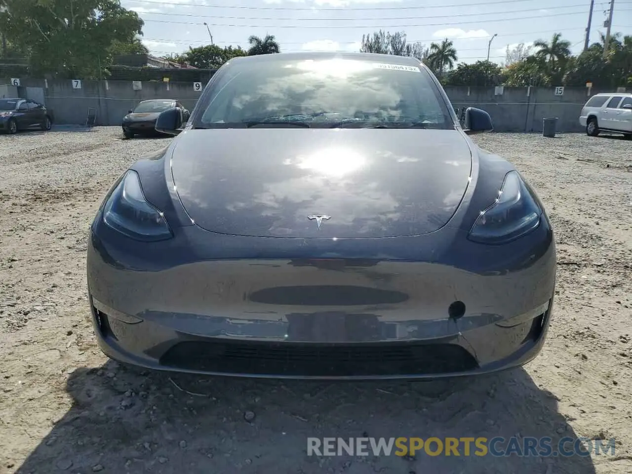 5 Photograph of a damaged car 7SAYGDEF9NF513648 TESLA MODEL Y 2022