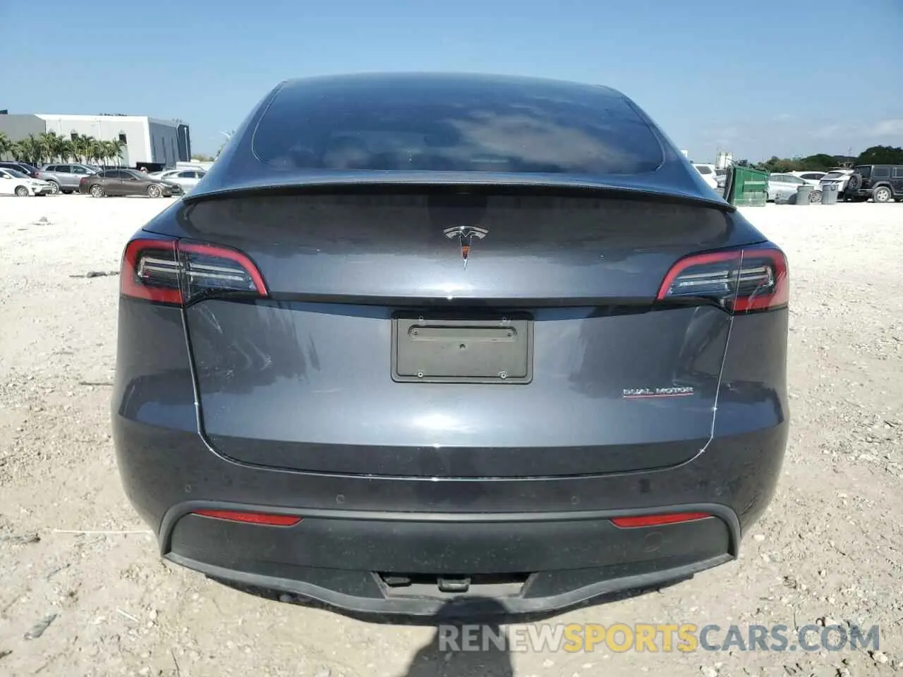 6 Photograph of a damaged car 7SAYGDEF9NF513648 TESLA MODEL Y 2022