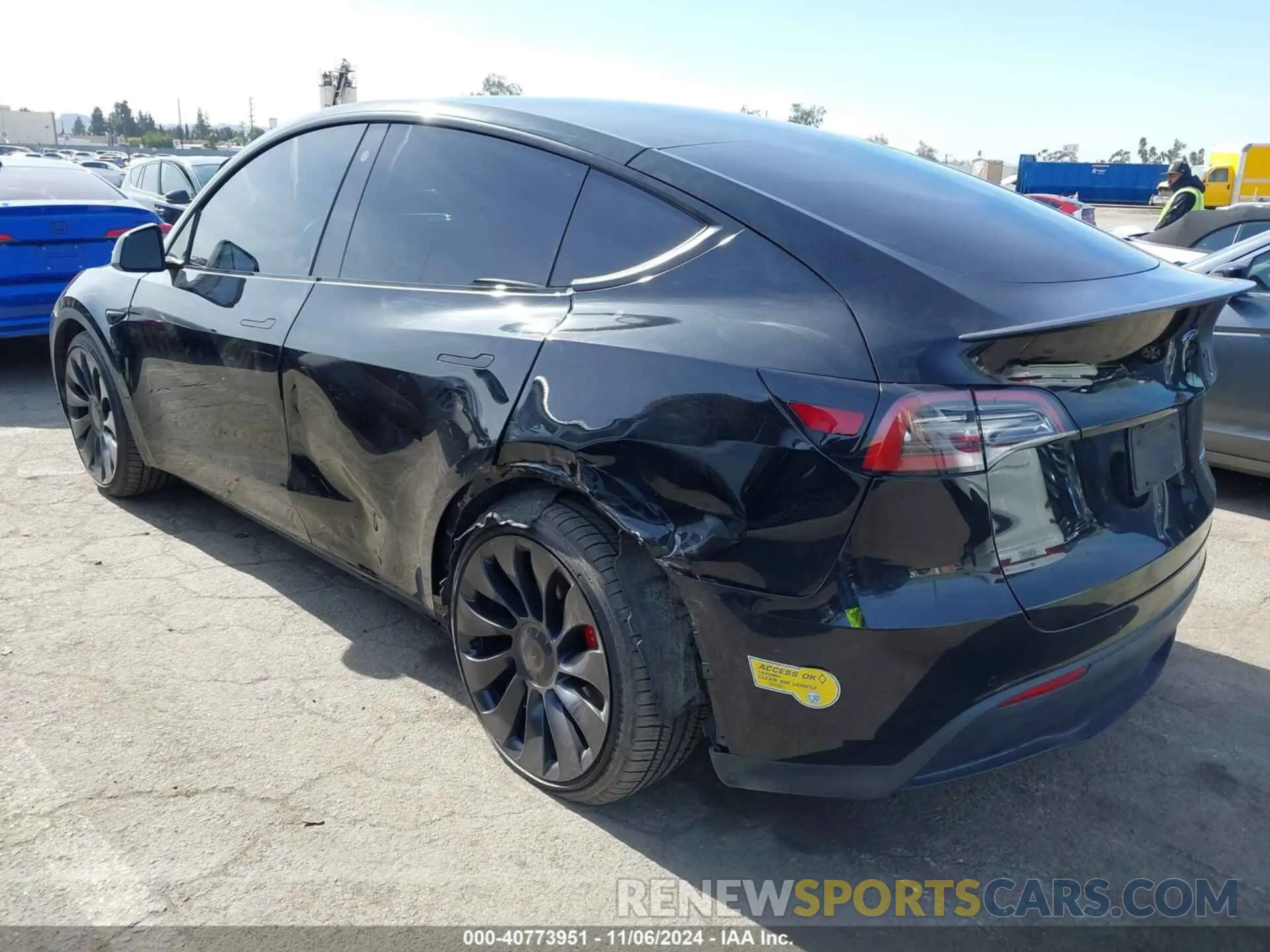 3 Photograph of a damaged car 7SAYGDEF9NF522141 TESLA MODEL Y 2022