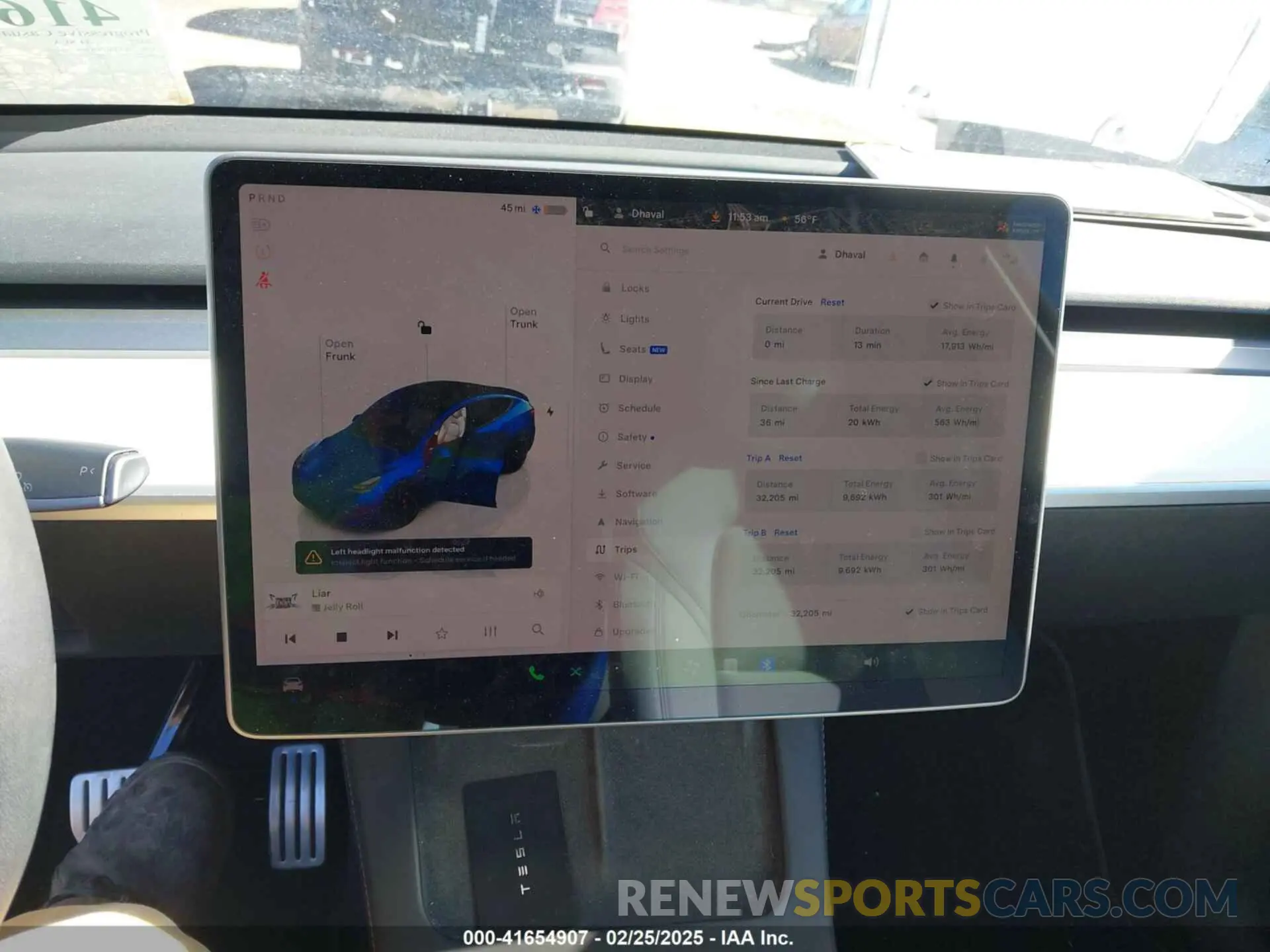 18 Photograph of a damaged car 7SAYGDEF9NF523452 TESLA MODEL Y 2022