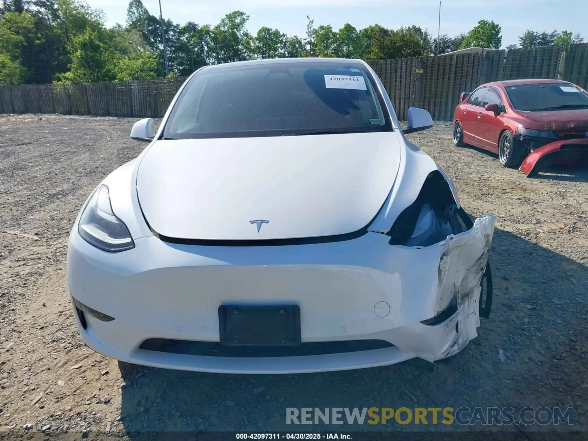 12 Photograph of a damaged car 7SAYGDEF9NF542745 TESLA MODEL Y 2022