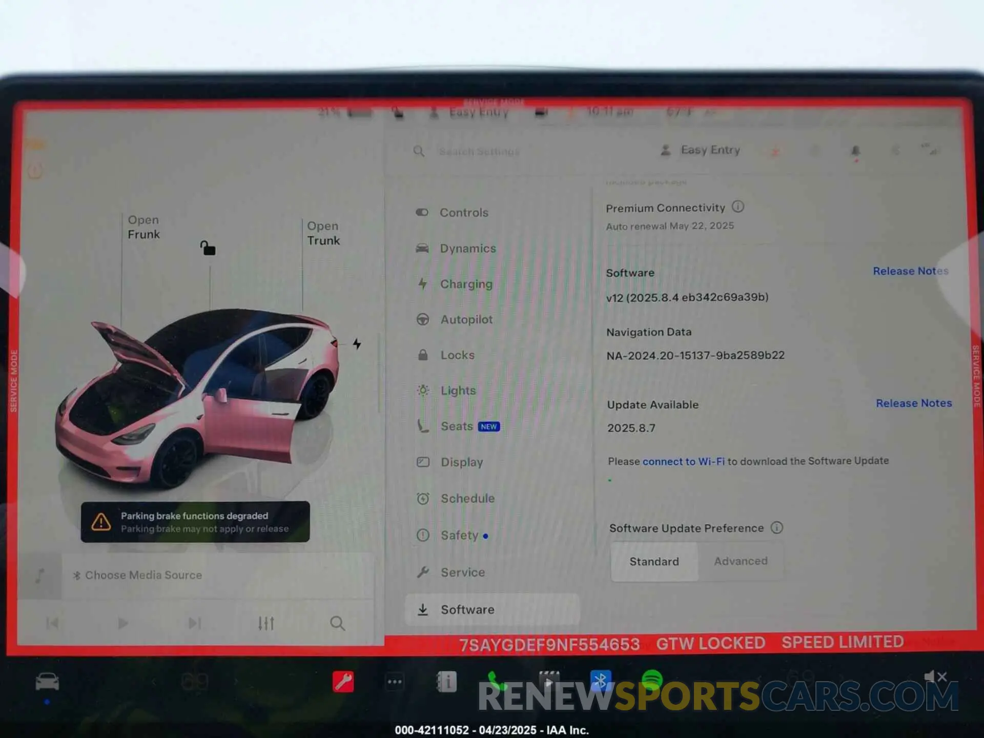 18 Photograph of a damaged car 7SAYGDEF9NF554653 TESLA MODEL Y 2022
