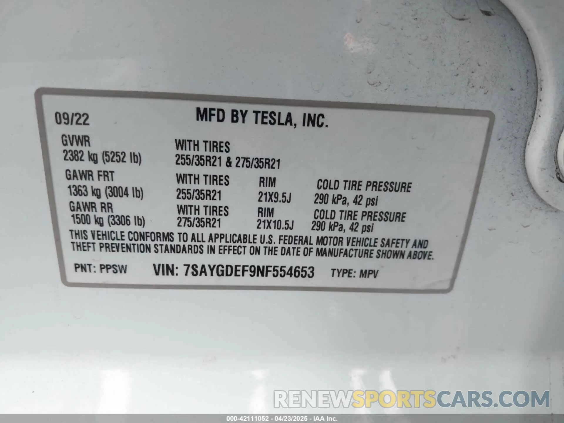 9 Photograph of a damaged car 7SAYGDEF9NF554653 TESLA MODEL Y 2022