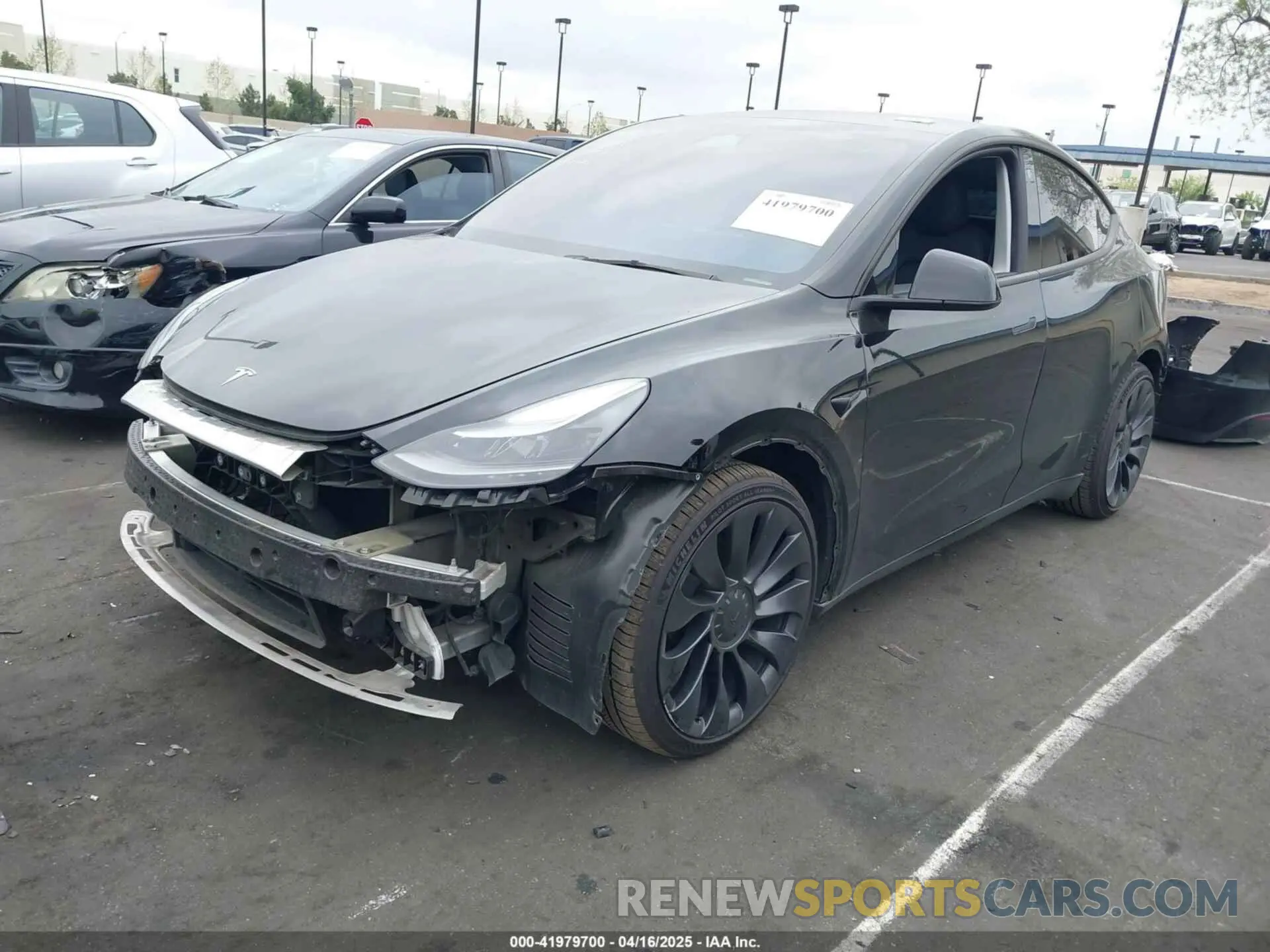 2 Photograph of a damaged car 7SAYGDEF9NF573851 TESLA MODEL Y 2022