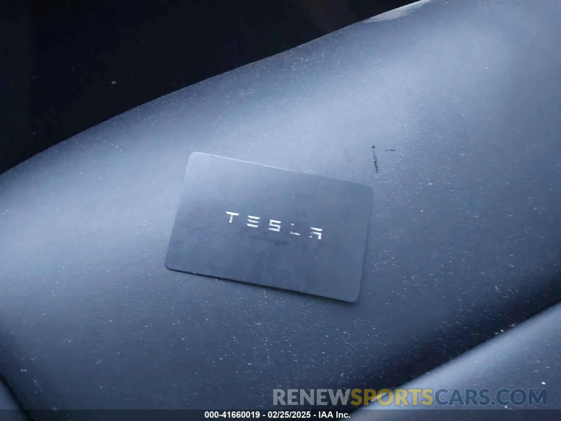 11 Photograph of a damaged car 7SAYGDEFXNF313636 TESLA MODEL Y 2022