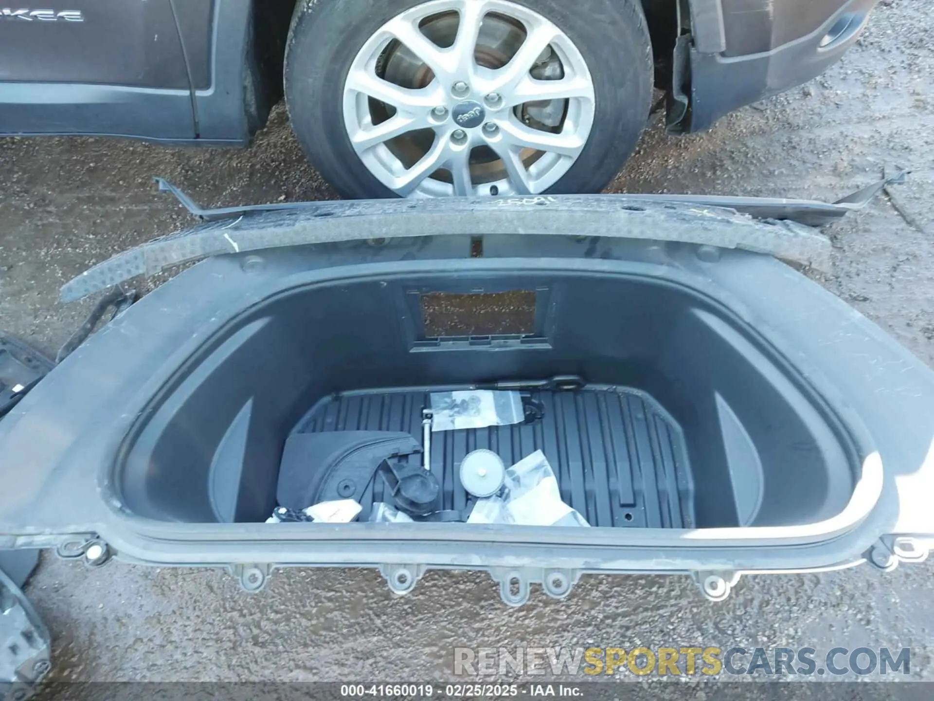23 Photograph of a damaged car 7SAYGDEFXNF313636 TESLA MODEL Y 2022