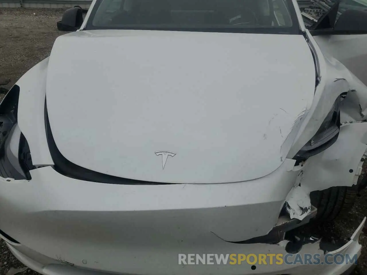 12 Photograph of a damaged car 7SAYGDEFXNF322935 TESLA MODEL Y 2022