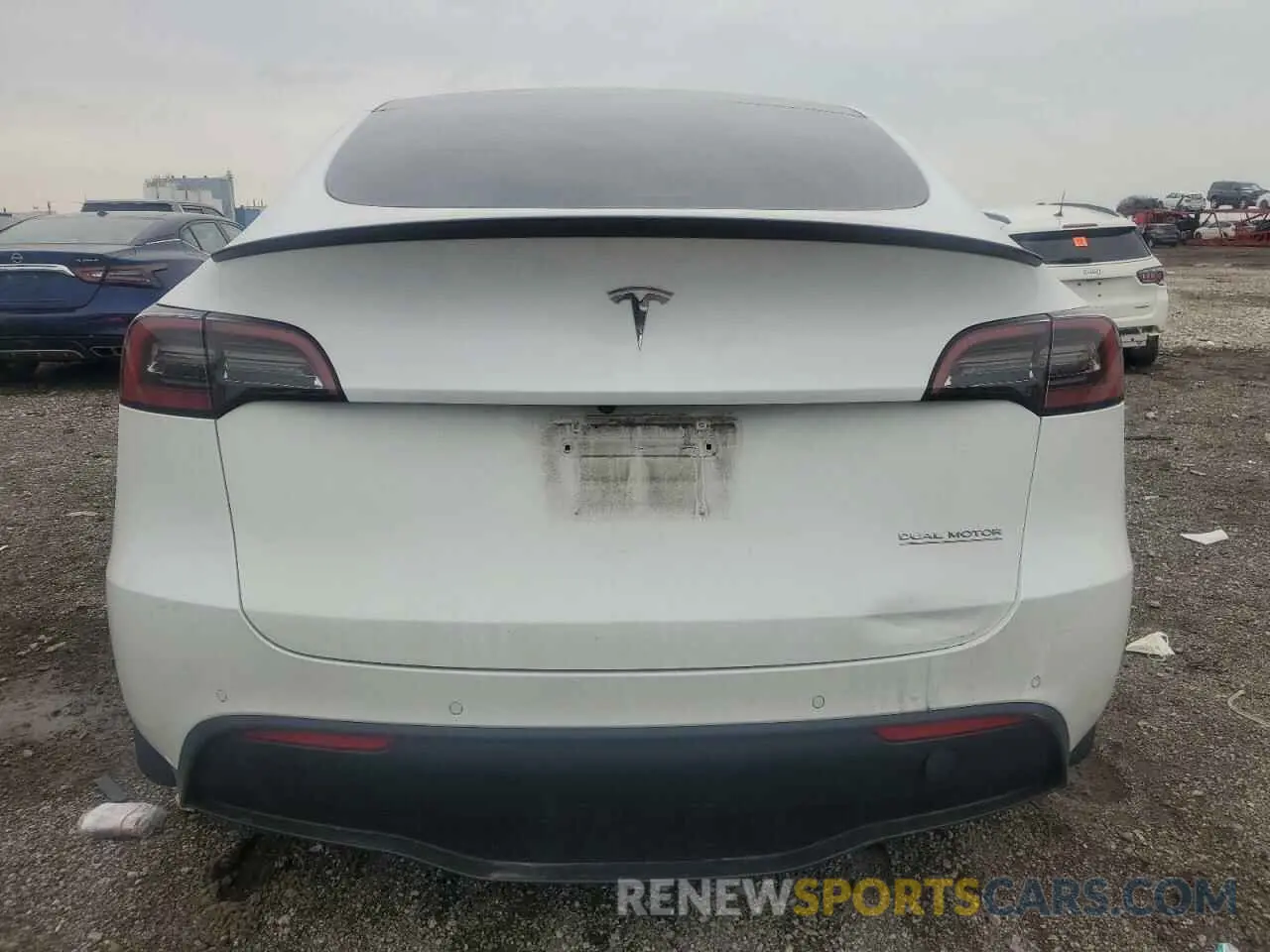 6 Photograph of a damaged car 7SAYGDEFXNF322935 TESLA MODEL Y 2022