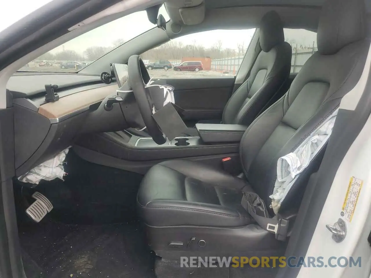 7 Photograph of a damaged car 7SAYGDEFXNF322935 TESLA MODEL Y 2022