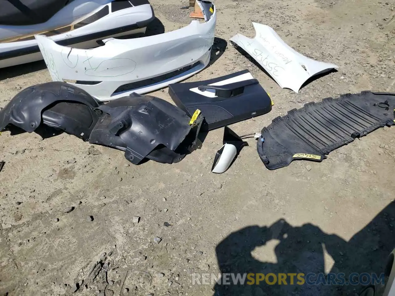 13 Photograph of a damaged car 7SAYGDEFXNF323955 TESLA MODEL Y 2022