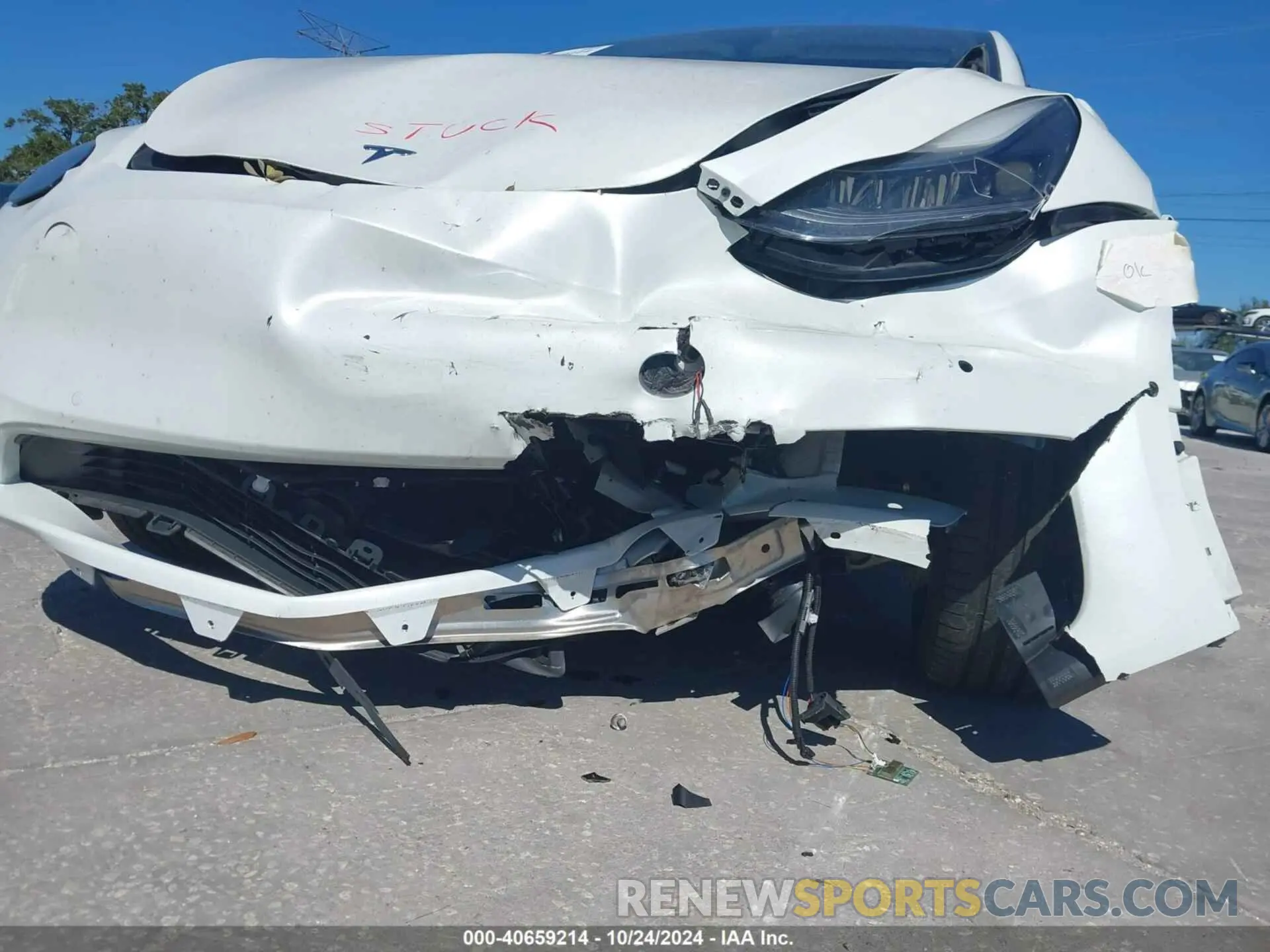 6 Photograph of a damaged car 7SAYGDEFXNF326323 TESLA MODEL Y 2022