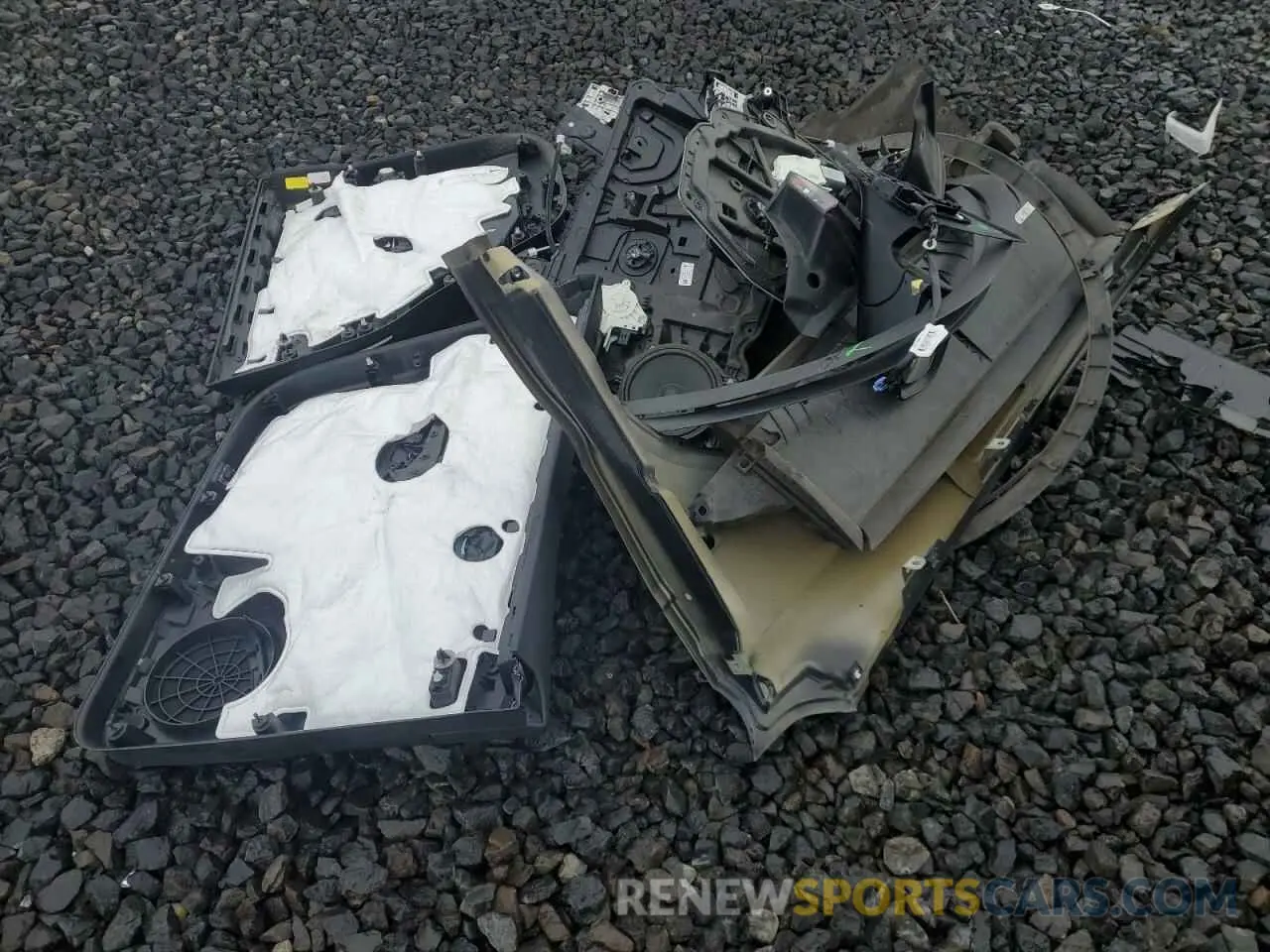 15 Photograph of a damaged car 7SAYGDEFXNF326967 TESLA MODEL Y 2022