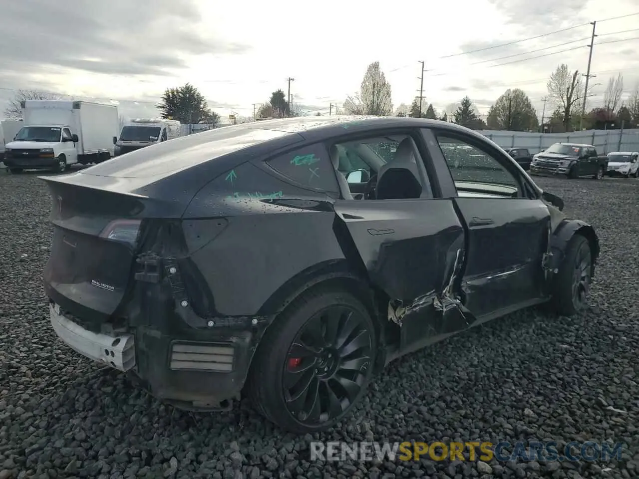 3 Photograph of a damaged car 7SAYGDEFXNF326967 TESLA MODEL Y 2022