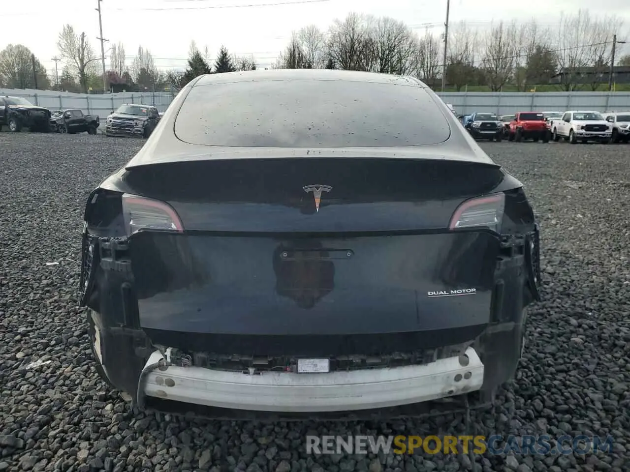 6 Photograph of a damaged car 7SAYGDEFXNF326967 TESLA MODEL Y 2022