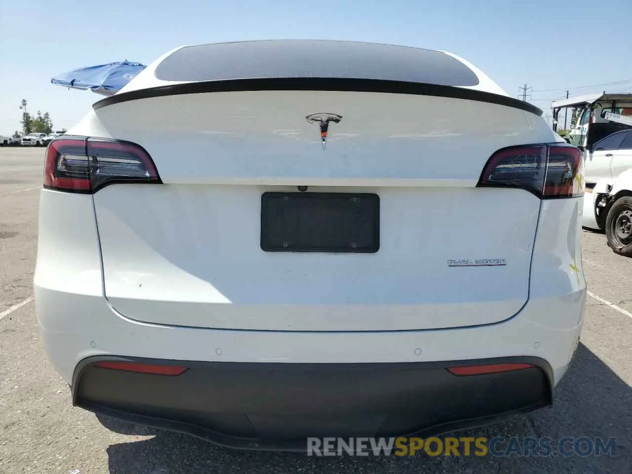 6 Photograph of a damaged car 7SAYGDEFXNF340982 TESLA MODEL Y 2022