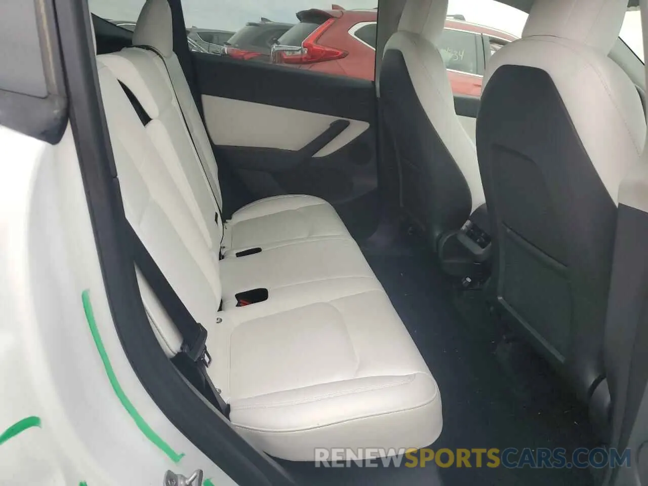 10 Photograph of a damaged car 7SAYGDEFXNF375585 TESLA MODEL Y 2022