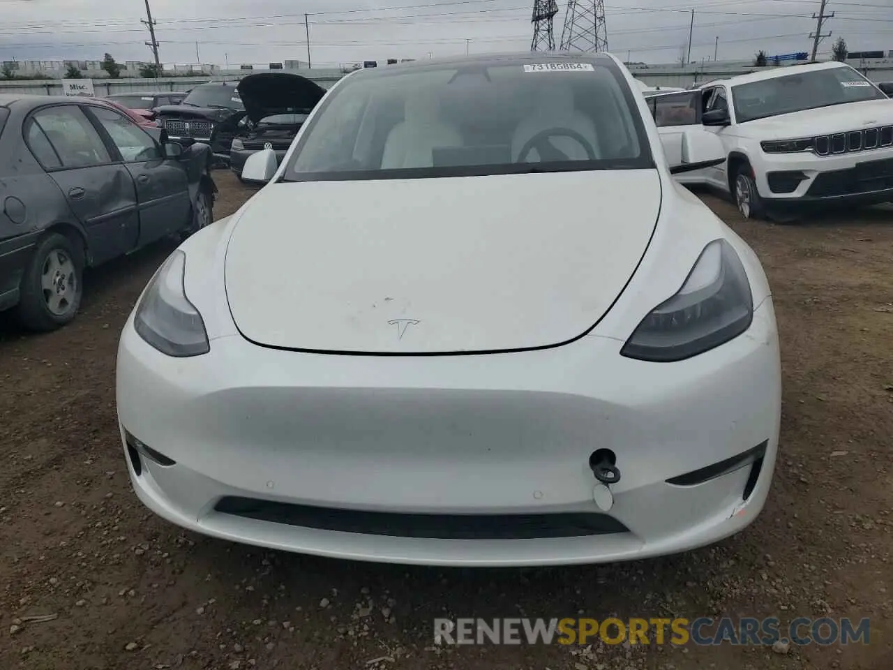 5 Photograph of a damaged car 7SAYGDEFXNF375585 TESLA MODEL Y 2022