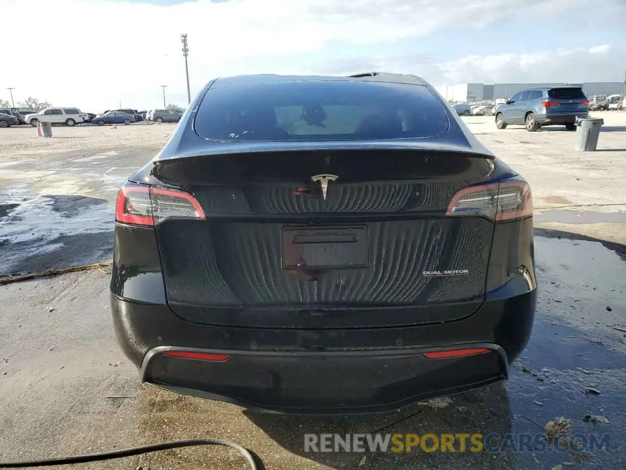 6 Photograph of a damaged car 7SAYGDEFXNF383167 TESLA MODEL Y 2022