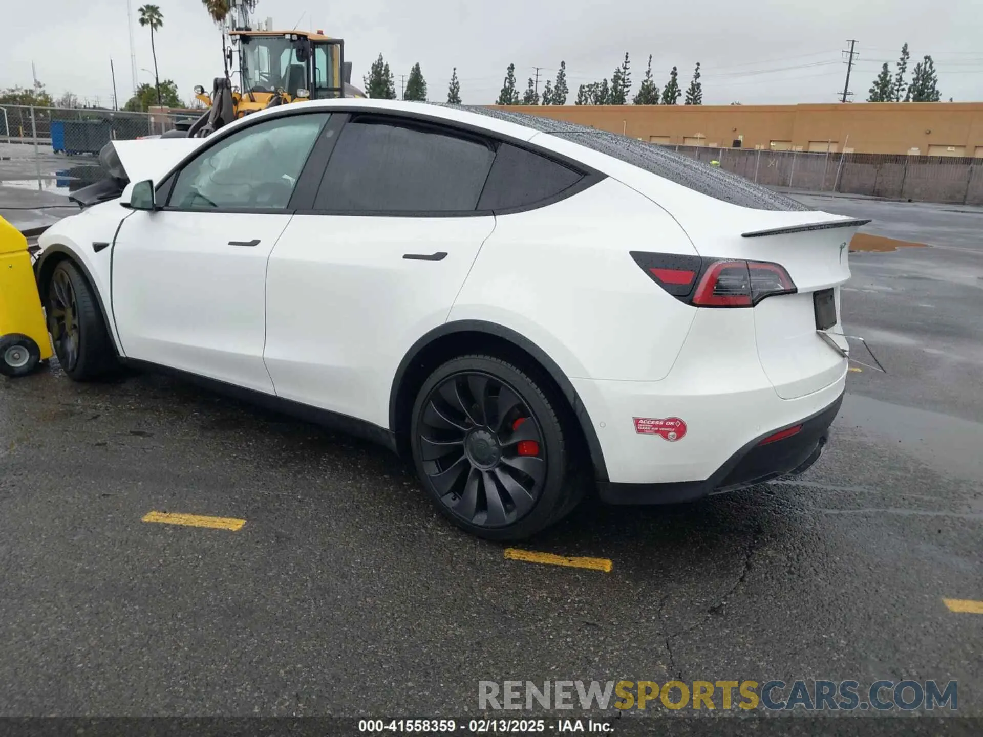 3 Photograph of a damaged car 7SAYGDEFXNF384268 TESLA MODEL Y 2022