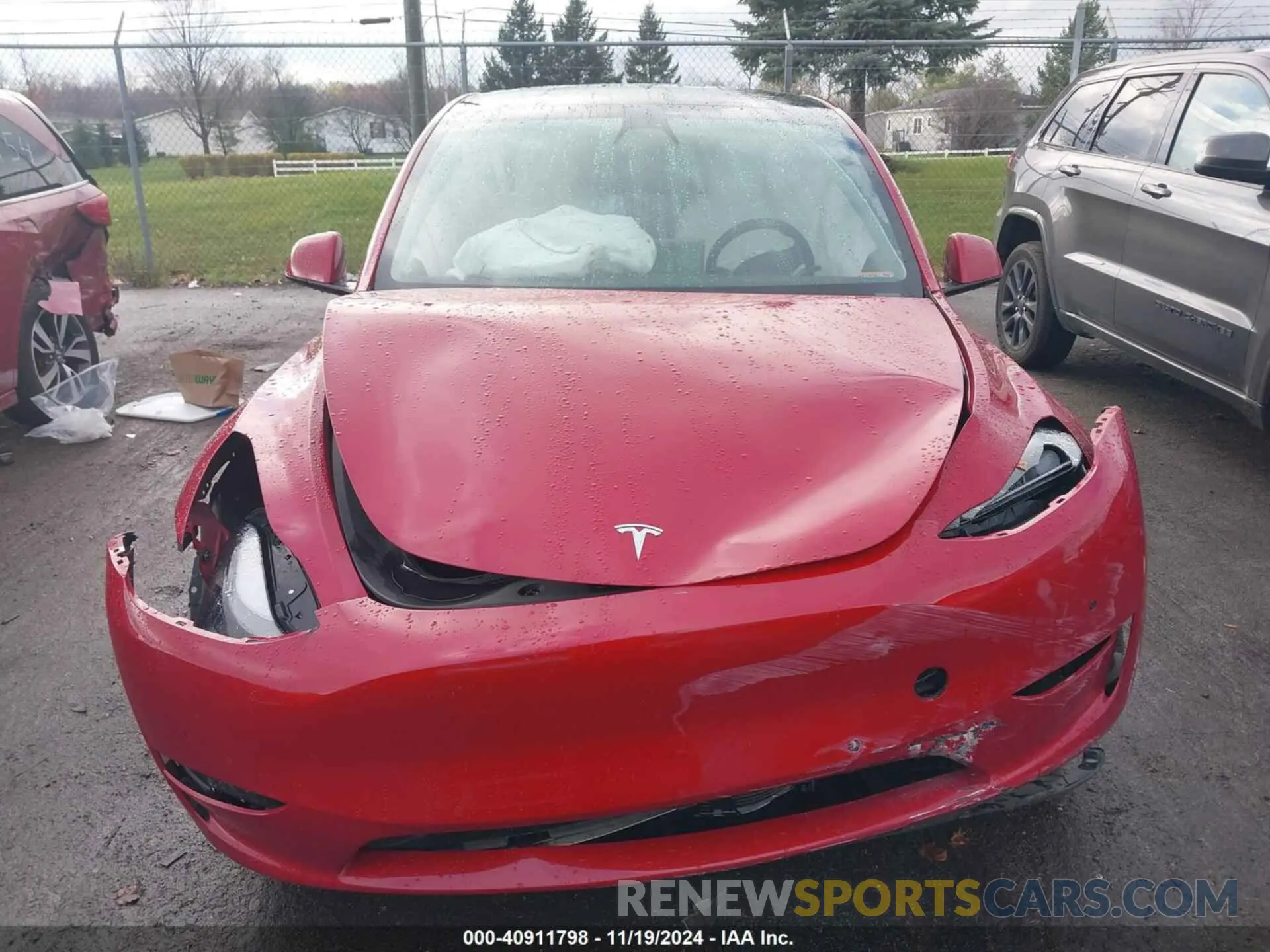 11 Photograph of a damaged car 7SAYGDEFXNF403966 TESLA MODEL Y 2022