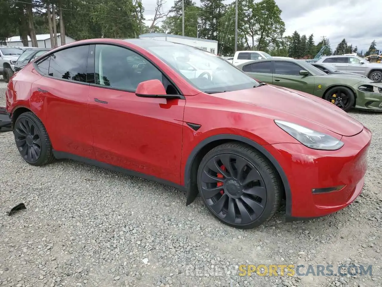 4 Photograph of a damaged car 7SAYGDEFXNF405829 TESLA MODEL Y 2022